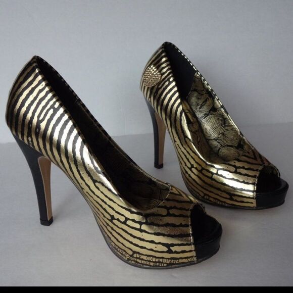 Iron Fist Hands Off Platform Heel Dolls Kill - Picture 4 of 15